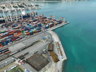 Luka Koper, severni del prvega pomola, podalj&scaron;anje pomola / Foto: Sejarić Armin/luka Koper