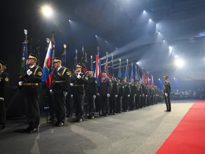 Častna garda slovenske vojskeSlovenska vojskaOrožje25.4.2025 Proslava - Dan boja proti okupatorju - TržičFOTO: Nik Erik Neubauer / Foto: Nik Erik Neubauer