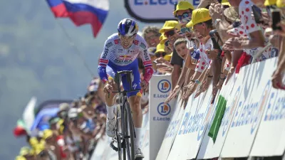 Slovenia's Primoz Roglic climbs during the thirteenth stage of the Tour de France cycling race, an individual time-trial over 10.5 kilometers (6.5 miles) in the Pyrenees mountains with start in Loudenvielle and finish in Peyragudes, France, Friday, July 18, 2025. (AP Photo/Thibault Camus)