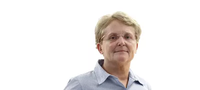 Tatjana PihlarZA ONLINE - Redakcija Dnevnik 2024 - portreti za komentarje in kolumne - kolumnisti - komentatorji – novinarji - portret //FOTO: Luka Cjuha