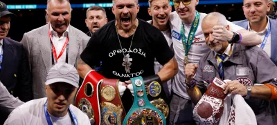 Boxing - Oleksandr Usyk v Daniel Dubois - Undisputed World Heavyweight Title - BoxPark Wembley, London, Britain - July 19, 2025 Oleksandr Usyk celebrates winning his fight against Daniel Dubois Action Images via Reuters/Andrew Couldridge   TPX IMAGES OF THE DAY