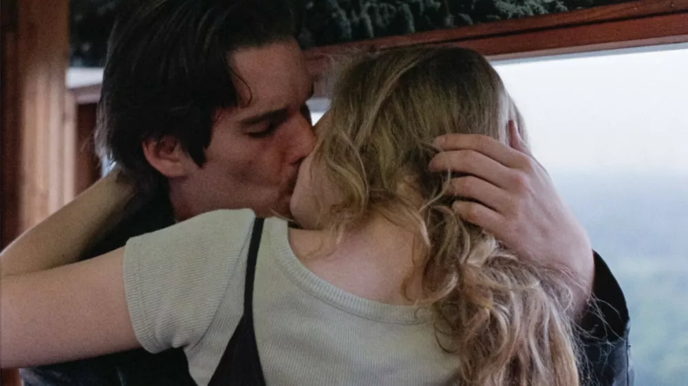 Ethan Hawke and Julie Delpy USA. Ethan Hawke and Julie Delpy in a scene from CColumbia Pictures film: Before Sunrise 1995. Plot: A young man and woman meet on a train in Europe, and wind up spending one evening together in Vienna. Unfortunately, both know that this will probably be their only night together. LMK110-J10160-310823,Image: 804422212, License: Rights-managed, Restrictions: imago is entitled to issue a simple usage license at the time of provision. Personality and trademark rights as well as copyright laws regarding art-works shown must be observed. Commercial use at your own risk.;PUBLICATIONxNOTxINxUKxUSAxCAN, Model Release: noFoto: Profimedia