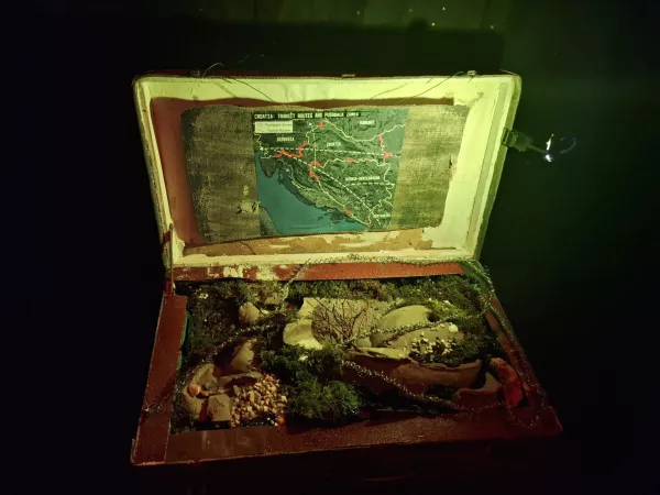 Nestalno prebivali&scaron;če: Umetnost preživetja, zavod Senzorium 2025