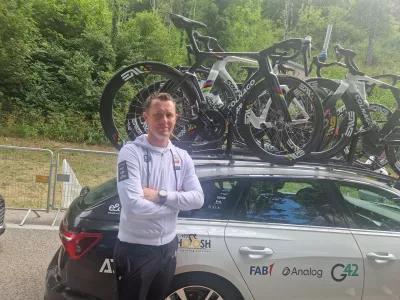 Bo&scaron;tjan Kavčnik, mehanik ekipe UAE Emirates