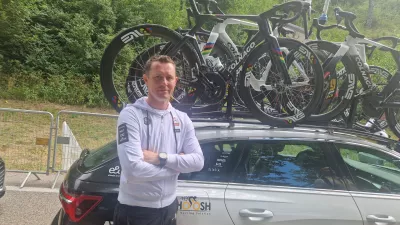 Bo&scaron;tjan Kavčnik, mehanik ekipe UAE Emirates