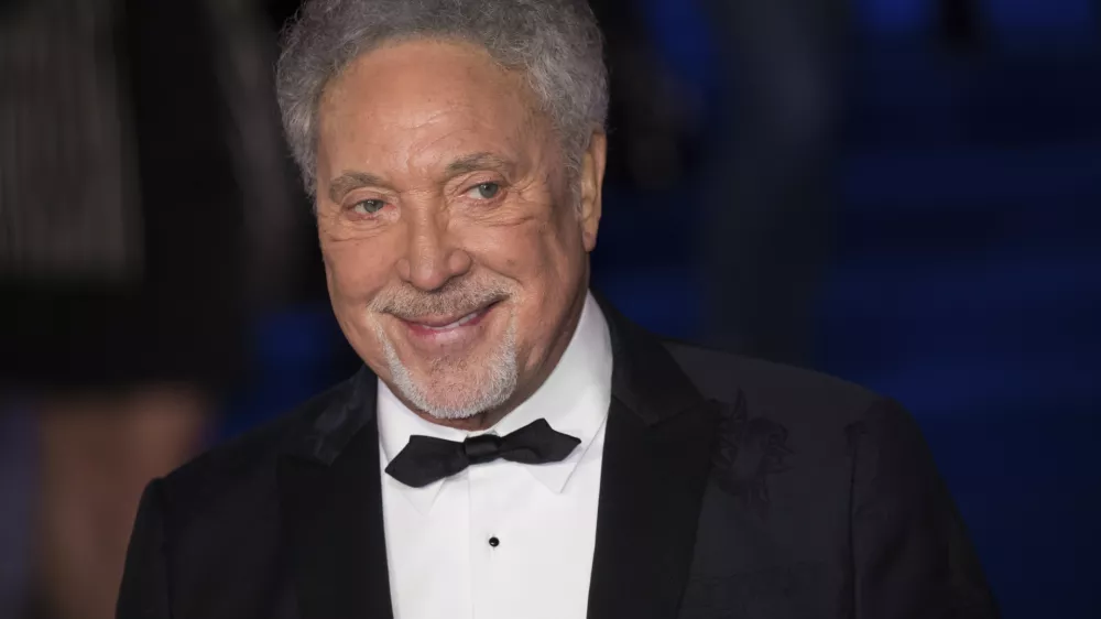 Tom Jones poses for photographers upon arrival at the 'Mary Poppins Returns' premiere in London, Wednesday, Dec. 12, 2018. (Photo by Vianney Le Caer/Invision/AP)