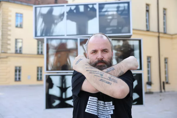 Tri poetike, tri zbirke