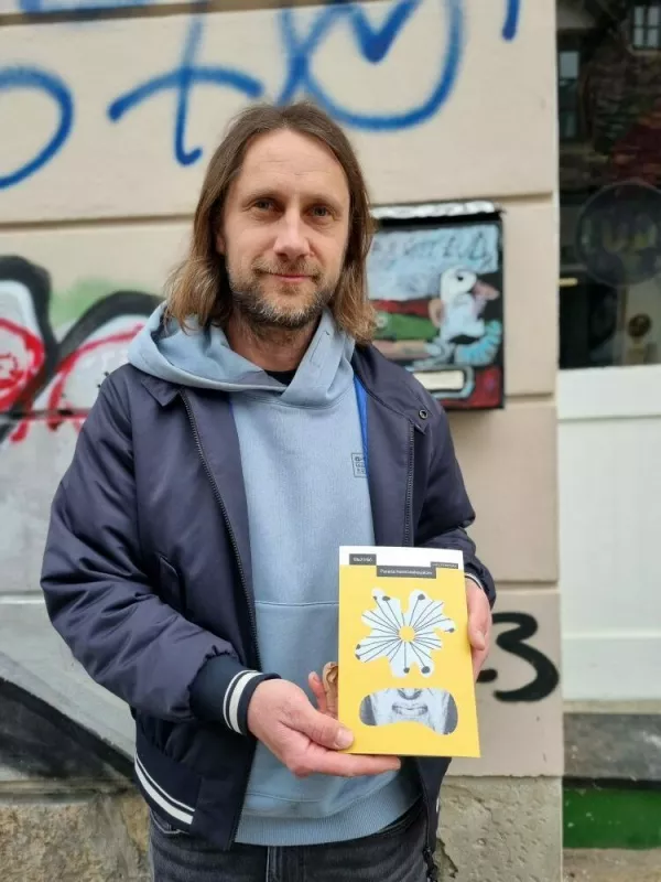 Tri poetike, tri zbirke