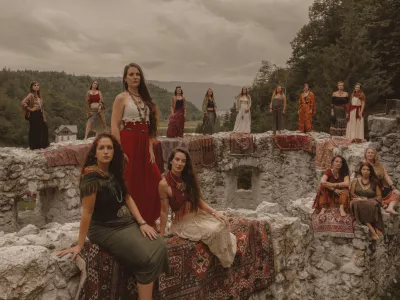 Pred &Scaron;kucem tradicionalna osvežitev z umetnostjo