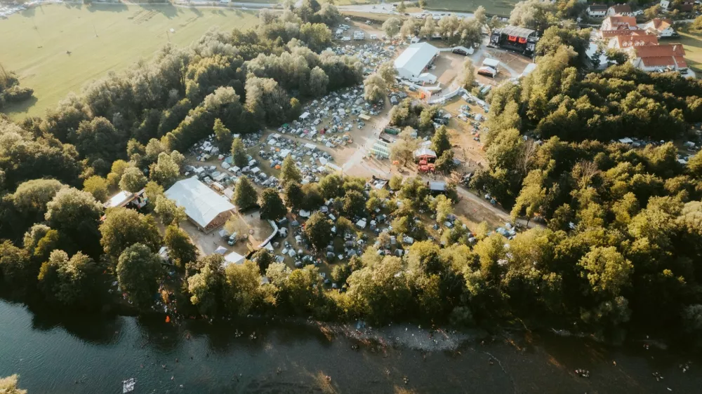 Festival Castle, Kostel