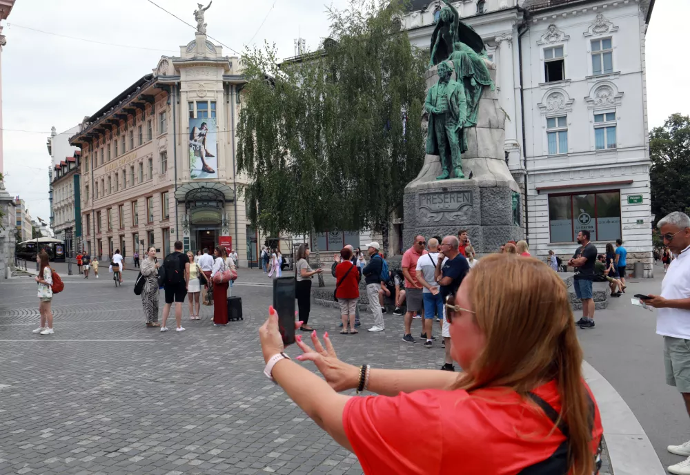 Najbolj priljubljena fototočka &scaron;e vedno zmaj
