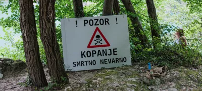 Soča, Solkan, opozorilne table za kopalce o nevarnem odseku