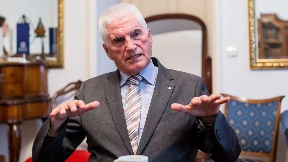 Dr. Ludvik Toplak - Alma Mater Europaea - ECM v Mariboru je samostojna visoko&scaron;olska izobraževalna ustanova