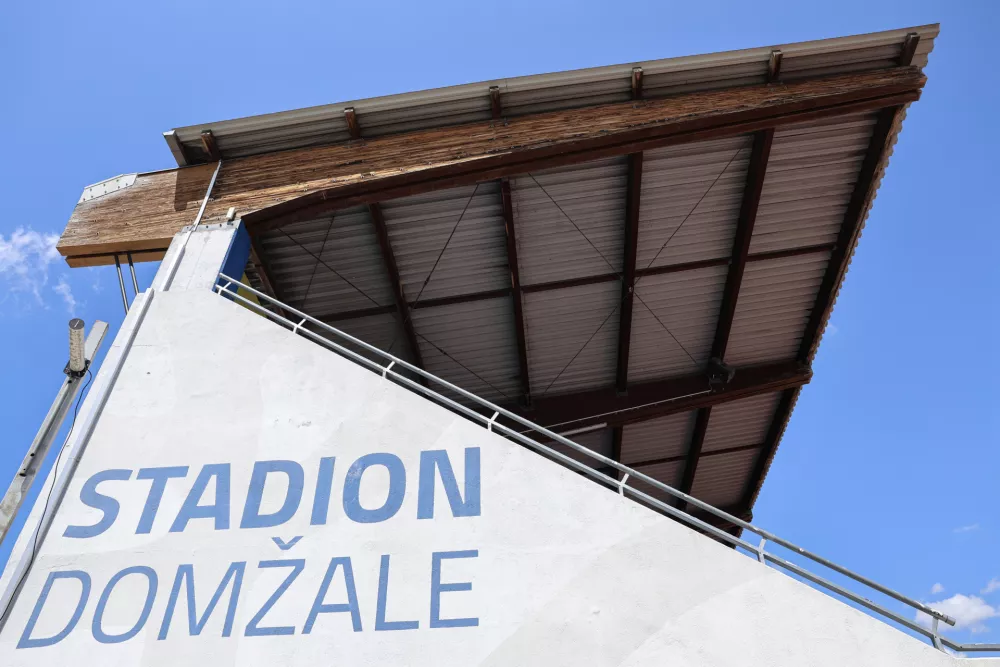 - 23.07.2025 - dotrajani nogometni stadion Domžale//FOTO: Jaka Gasar