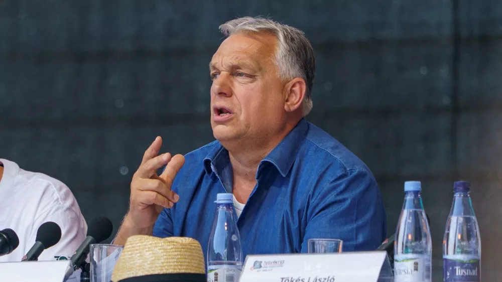 Hungarian Prime Minister Viktor Orban delivers a speech to ethnic&nbsp;Hungarians, at Balvanyos Summer University, in Baile Tusnad, Romania, July 26, 2025. Inquam Photos/Tudor Pana via REUTERS ATTENTION EDITORS - THIS IMAGE WAS PROVIDED BY A THIRD PARTY. ROMANIA OUT. NO COMMERCIAL OR EDITORIAL SALES IN ROMANIA