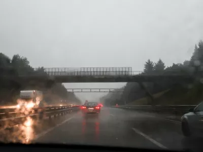 - Nevihta, nevihtni oblak. &Scaron;tajerska avtocesta Maribor - Ljubljana- 19.07.2023 &ndash; vreme - oranžno opozorilo za celotno Slovenijo &ndash; nevihtni pas - nevihte //FOTO: Bojan Velikonja