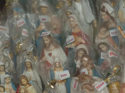 Ma&scaron;a, praznik, Brezje, Marijino vnebovzetje, nabožni kipci, //FOTO: Luka Cjuha