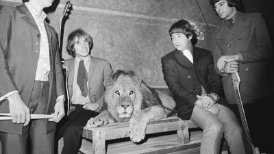 The Troggs so Wild Thing posneli v vsega desetih studijskih minutah. Iz prve. Konec aprila 1966 je skladba iz&scaron;la v Angliji, maja tudi v ZDA, kjer se je na lestvico uvrstila 25. junija, 30 julija pa postala &scaron;tevilka ena. F Getty Images