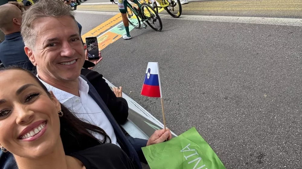 Tina Gaber je z Robertom Golobom navijala v Franciji. F instagram Tine Gaber 