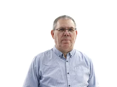 Miha A &Scaron;tamcarZA ONLINE - Redakcija Dnevnik 2024 - portreti za komentarje in kolumne - kolumnisti - komentatorji &ndash; novinarji - portret //FOTO: Luka Cjuha