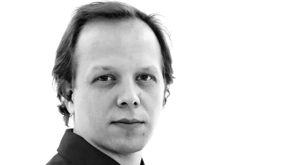 Miha Turk- Redakcija Dnevnik 2024 - portreti za komentarje in kolumne - kolumnisti - komentatorji &ndash; novinarji - portret //FOTO: Luka Cjuha