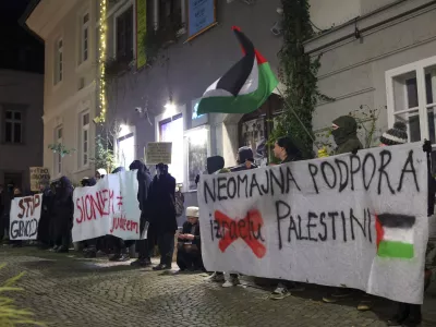 - 10.01.2024 &ndash;Mini teater, Križevni&scaron;ka ulica 1, Protest proti genocidu nad Palestinci - Palestina -  //FOTO: Luka Cjuha