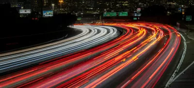 Car traffic is seen during rush hour in downtown San Francisco, California, U.S., July 29, 2025. REUTERS/Carlos Barria   TPX IMAGES OF THE DAY / Foto: Carlos Barria