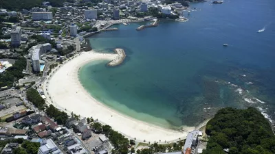 Photo taken from a Kyodo News helicopter shows a deserted bathing beach in Shirahama in the western Japan prefecture of Wakayama on July 30, 2025, after the Japan Meteorological Agency issued a tsunami warning for the country's Pacific coast following a powerful earthquake off Russia's Kamchatka Peninsula, in this photo taken by Kyodo. Mandatory credit Kyodo/via REUTERS ATTENTION EDITORS - THIS IMAGE HAS BEEN SUPPLIED BY A THIRD PARTY. MANDATORY CREDIT. JAPAN OUT. NO COMMERCIAL OR EDITORIAL SALES IN JAPAN.