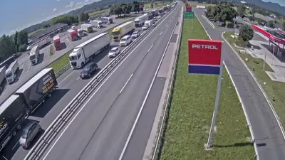 Zastoj na &scaron;tajerski avtocesti. Vir: promet.si