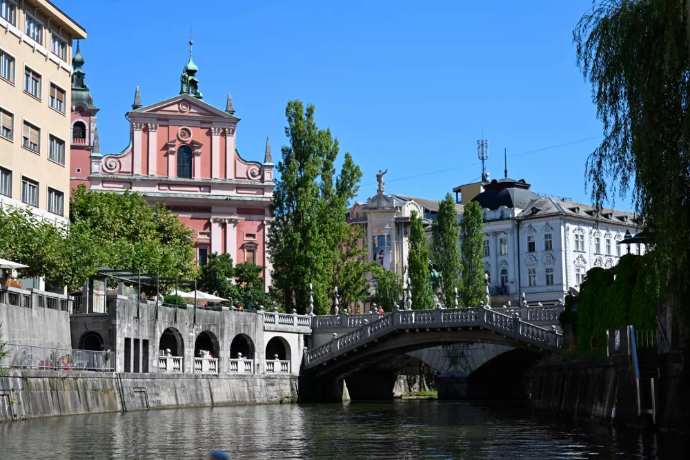 (FOTO) Pogled na Ljubljano z Ljubljanice