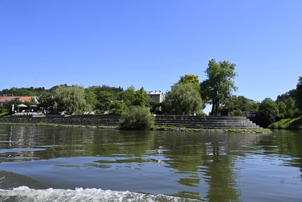 (FOTO) Pogled na Ljubljano z Ljubljanice