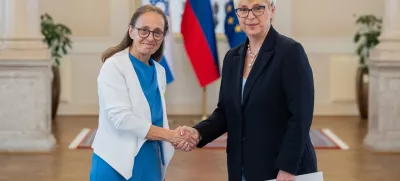 Ljubljana, predsedniska palaca.Novoimenovana izredna in pooblascena veleposlanica Izraela Ruth Cohen-Dar je predsednici republike Natasi Pirc Musar predala poverilno pismo.