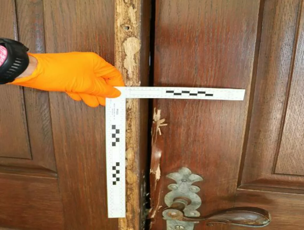 Mo&scaron;ki je izbiral manj&scaron;e cerkve, vlamljal pa skozi stranska vrata. 