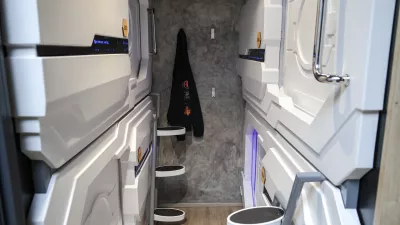 (FOTO) Odkrijte skrite bisere ljubljanskih namestitev