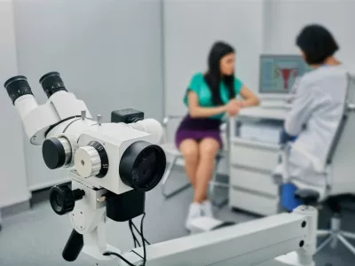 Ena najpogostej&scaron;ih spolno prenosljivih bolezni (HPV) ne počiva. F Shutterstoc