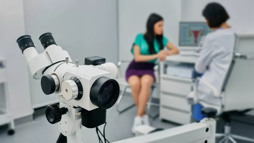 Ena najpogostej&scaron;ih spolno prenosljivih bolezni (HPV) ne počiva. F Shutterstoc