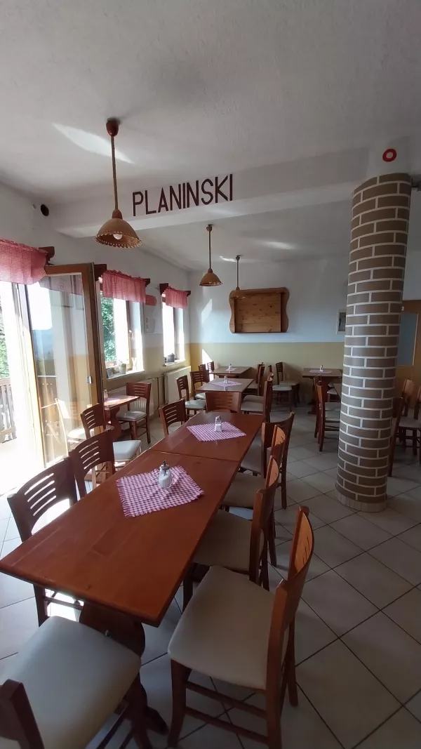 Le pol ure vožnje iz Ljubljane je družinam prijazna izletni&scaron;ka točka