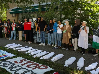 0508.2025. Protest proti genocidu v Gazi pred veleposlani&scaron;tvom Arabske Republike Egipt v Ljubljani. Foto:Bojan Velikonja 