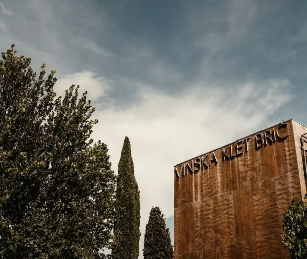 Vinska klet Brič je bila zgrajena po načrtih enega od najpomembnej&scaron;ih slovenskih arhitektov zadnjih desetletij Borisa Podrecce. F IG/Klet Brič