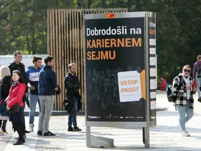 - simbolična fotografija &ndash; zaposlovanje &ndash; zaposlitev &ndash; čakanje na delo &ndash; kariera &ndash; delodajalci - 13.10.2022 &ndash; Karierni sejem MojeDelo.com v Cankarjevem domu //FOTO: Tomaž Skale