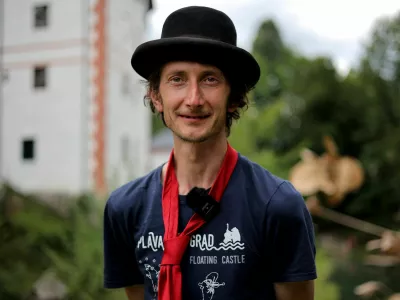 Stari Trg pri Lozu.Festival Plavajoci grad na Gradu Sneznik.Umetniski direktor festivala Matija Solce.