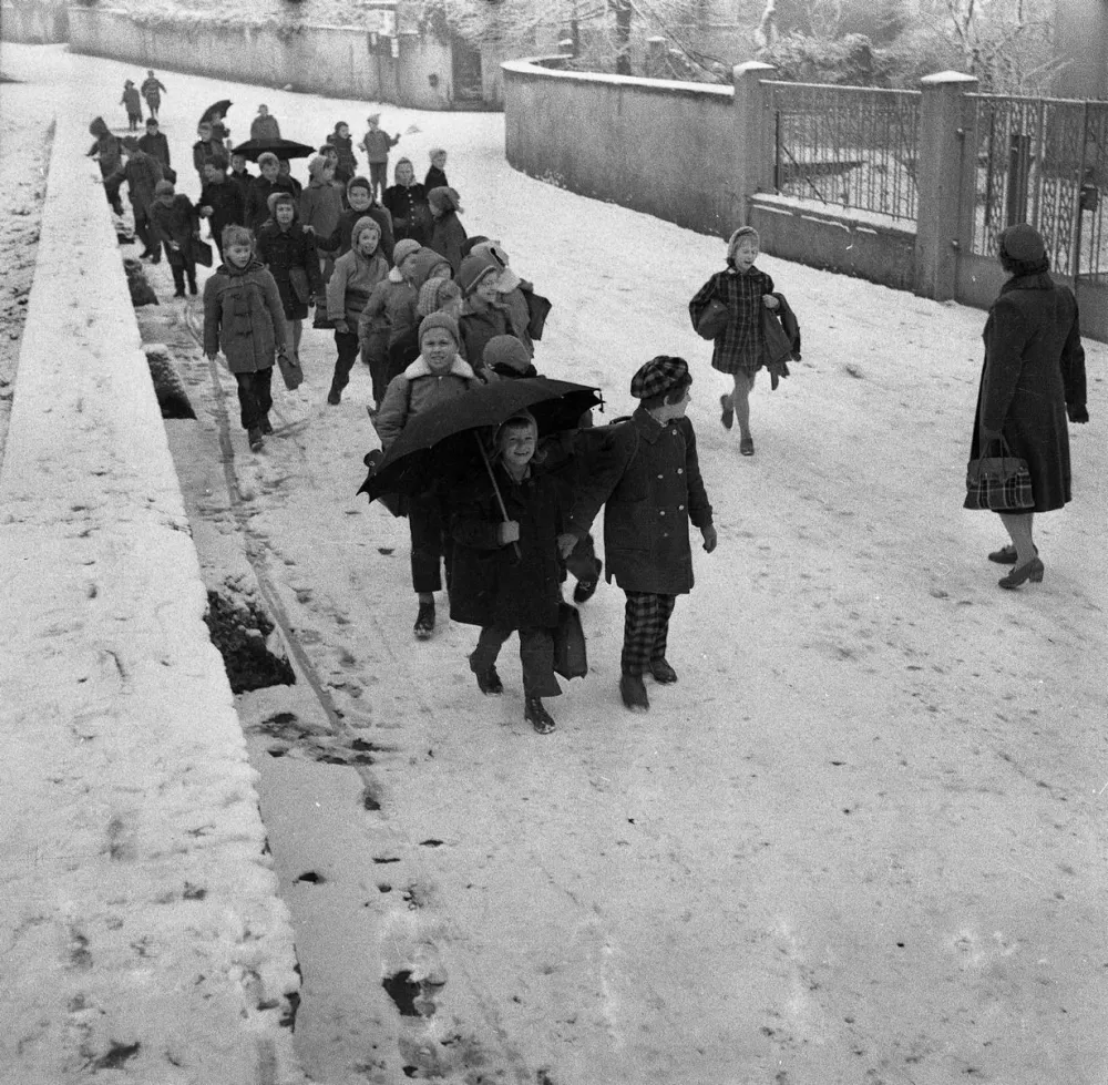 &Scaron;ola nekoč: &raquo;Za domovino!&laquo; &raquo;S Titom naprej!&laquo;