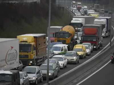 Odvečna črka na vinjeti: od 600 evrov globe do ustavitve postopka