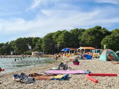 plaža Valbandon, Fažana