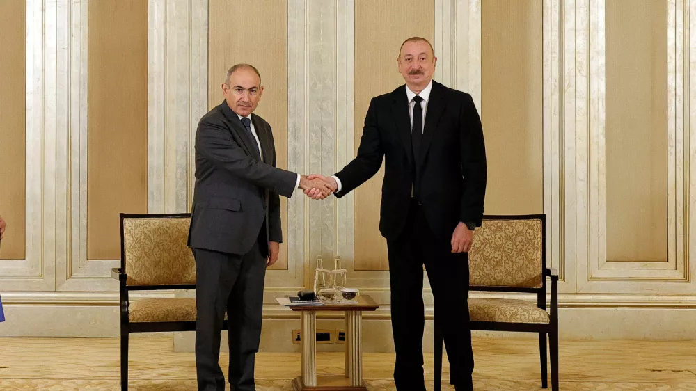 Armenian Prime Minister Nikol Pashinyan and Azerbaijani President Ilham Aliyev meet in Abu Dhabi, United Arab Emirates July 10, 2025. Press Service of Prime Minister of the Republic of Armenia/Handout via REUTERS. ATTENTION EDITORS - THIS IMAGE HAS BEEN SUPPLIED BY A THIRD PARTY. NO RESALES. NO ARCHIVES. MANDATORY CREDIT.