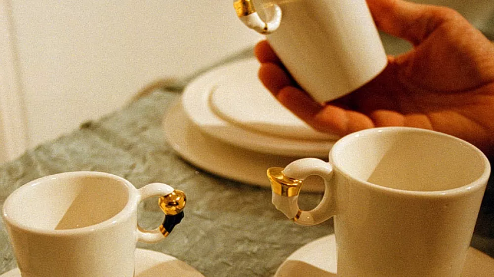 Kofeinske vrečke: spletno hvaljenje, a zamolčano tveganje