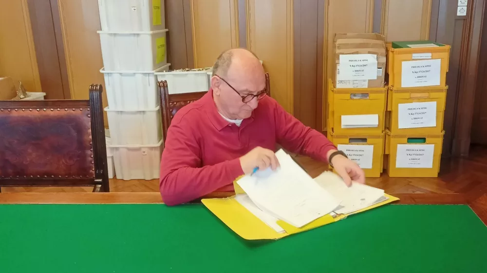 Sodnemu izvr&scaron;itelju ni bilo do &ldquo;stare &scaron;are&rdquo;