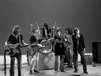 American psychedelic rock band Jefferson Airplane performs on an episode of the CBS Television variety show 'The Ed Sullivan Show,' New York, New York, September 29, 1968. From left, the band consist of co-founder Paul Kantner, bassist Jack Casady, drummer Spencer Dryden (1938 - 2005), lead singer Grace Slick, guitarist Jorma Kaukonen, and co-founder Marty Balin. (Photo by CBS Photo Archive/Getty Images)