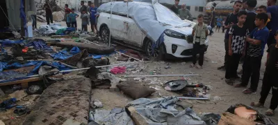11 August 2025, Palestinian Territories, Gaza City: Palestinians inspect the scene of an Israeli airstrike on a journalists' tent near the Al-Shifa Hospital in Gaza City. Al Jazeera correspondent Anas al-Sharif, fellow journalist Mohammed Qreiqeh and three camera operators were killed in an Israeli airstrike that targeted a tent housing journalists in Gaza City, according to the Qatar-based broadcaster. Photo: Omar Ashtawy/APA Images via ZUMA Press Wire/dpa