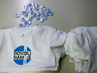 V letu in pol 296 zdravnikov in zobozdravnikov več, vi&scaron;je tudi plače